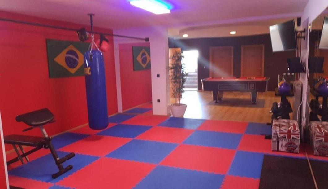 Villa Filip - Private Pool & Gym PUY Eksteriør bilde