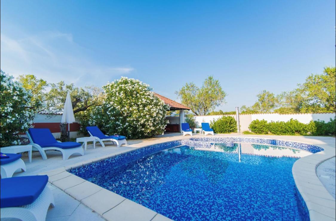 Villa Filip - Private Pool & Gym PUY Eksteriør bilde